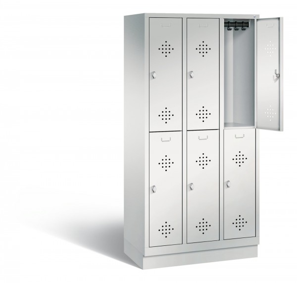 Garderobenschrank 6 Abteile.jpeg